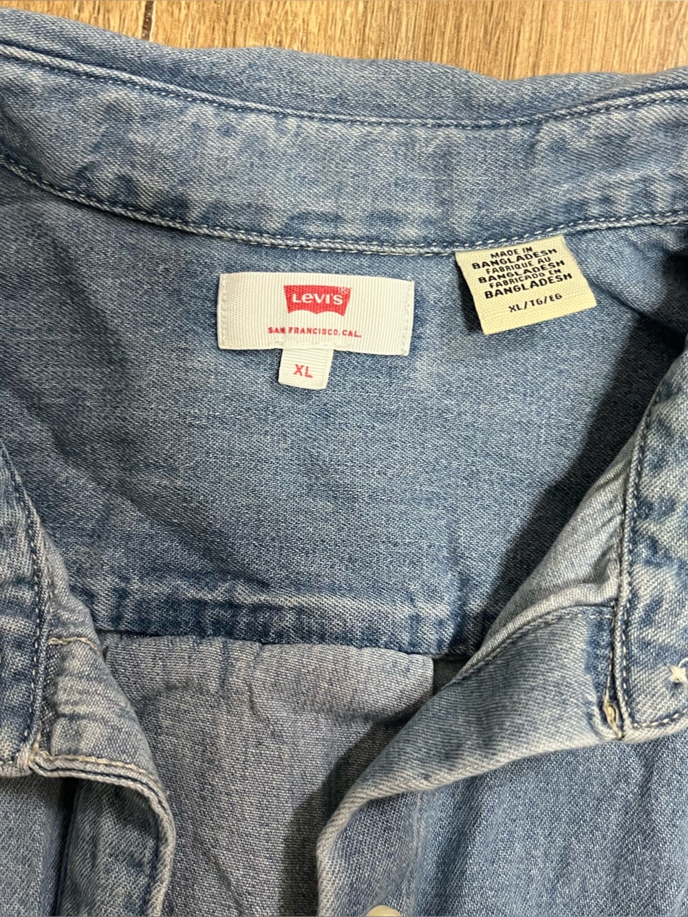 Levi's Light Blue Denim Button-Front Jacket - Picture 4 of 8
